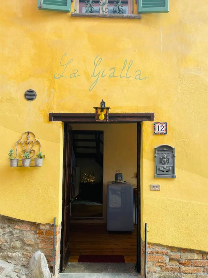 La Gialla Di Via Silvano 12 Monforte dʼAlba Zewnętrze zdjęcie